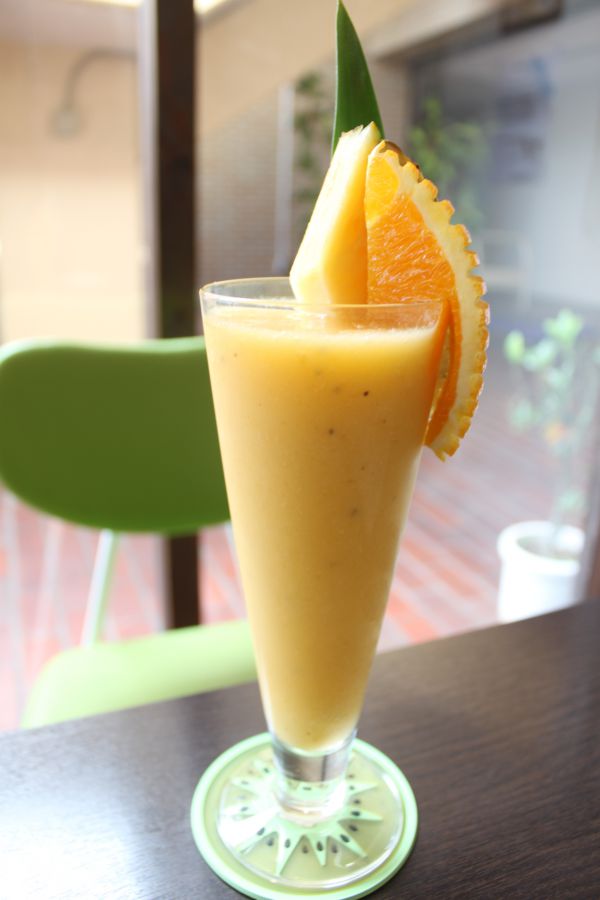 完熟トロピカル生ジュース 605円