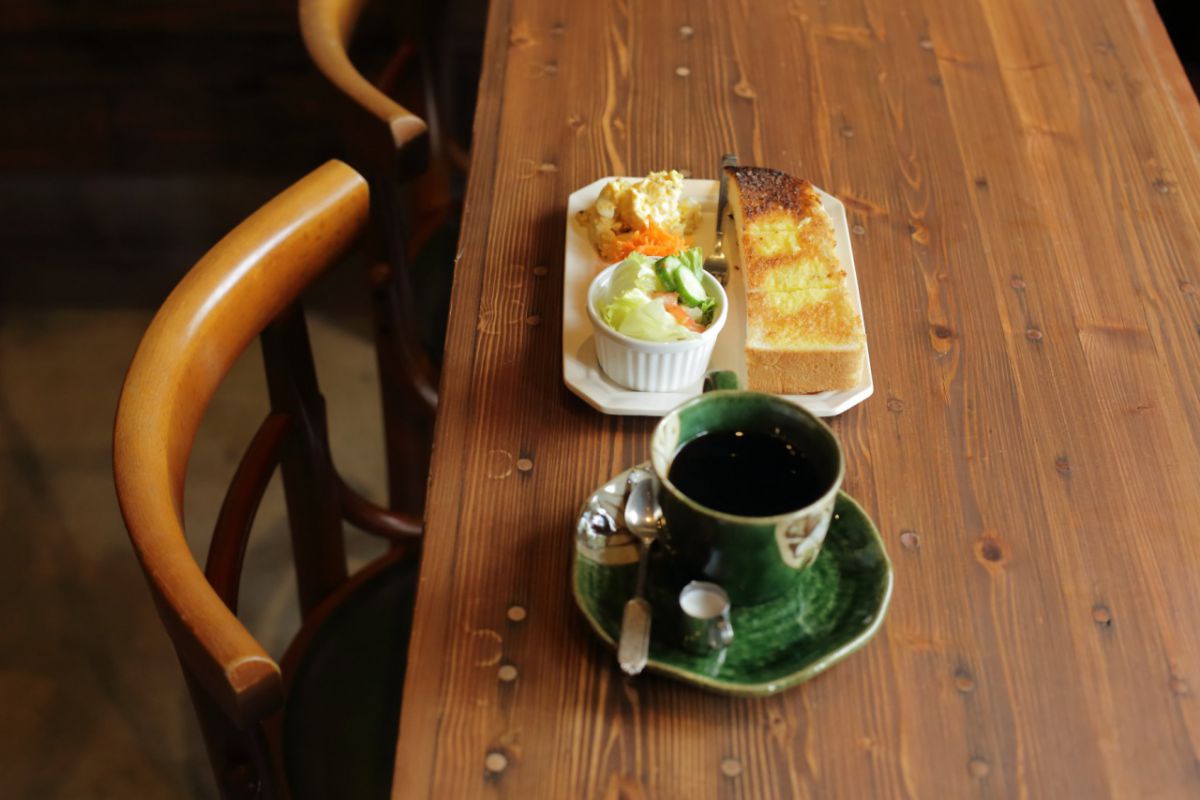 コーヒー400円（モーニングは開店から12時までのサービス）