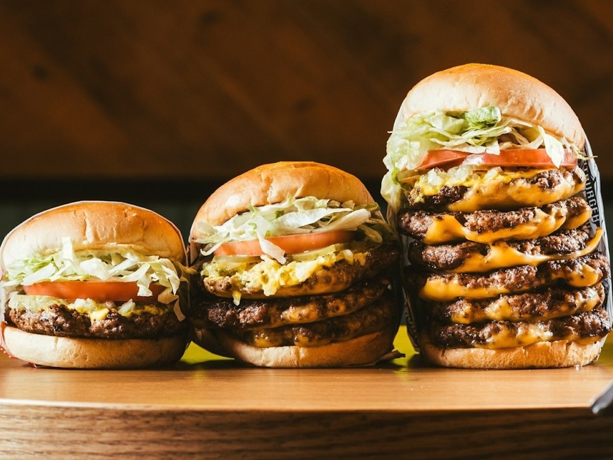 極上バーガー全品50％OFF！「FATBURGER」渋谷店で衝撃の2日間“ブラックフライデー”を開催