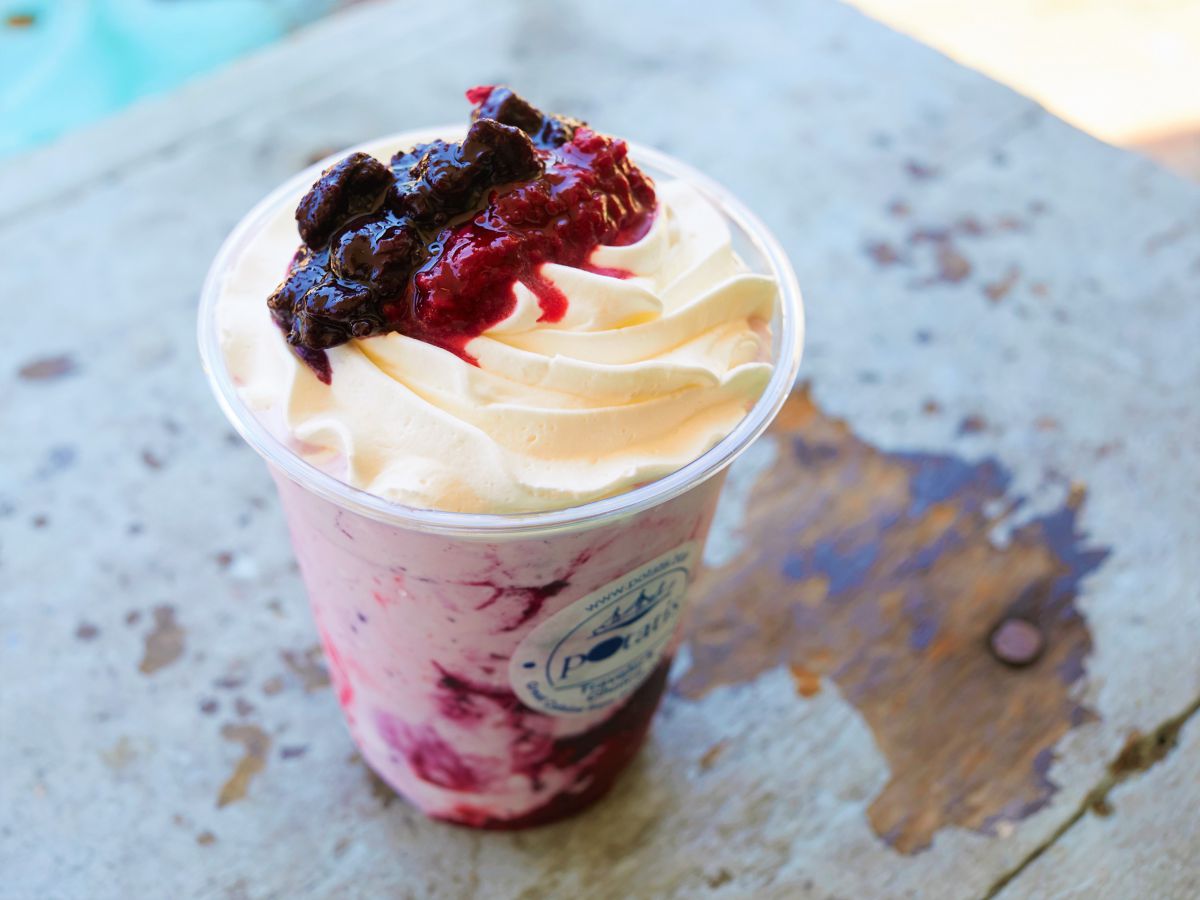 バニラシェイク「ラズベリーブルーベリー」 Rサイズ700円～　