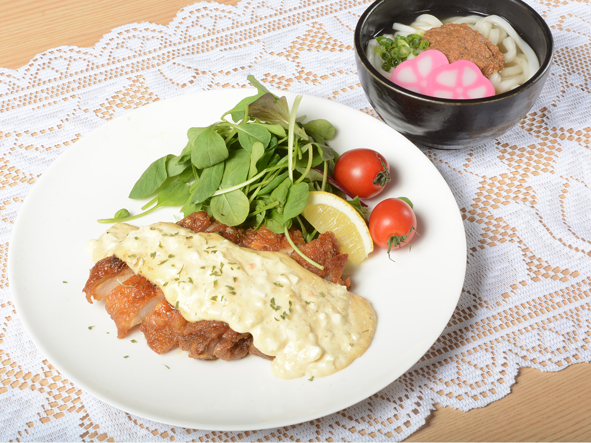 【延岡市】たっぷりタルタルソースと甘酢がたまらん！チキン南蛮＆【佐伯市】先祖代々受け継がれる家庭の味！ごまだしうどんセット