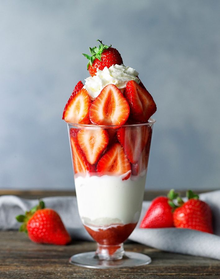 南国フルーツ TOKIO／あまおうパフェ1620円　※各日限定100カップ