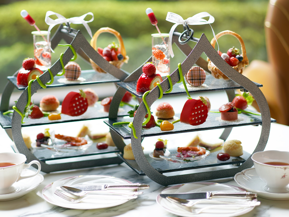 真っ赤な“おおきないちご”に目を奪われる！大阪でいちご尽くしのアフタヌーンティー