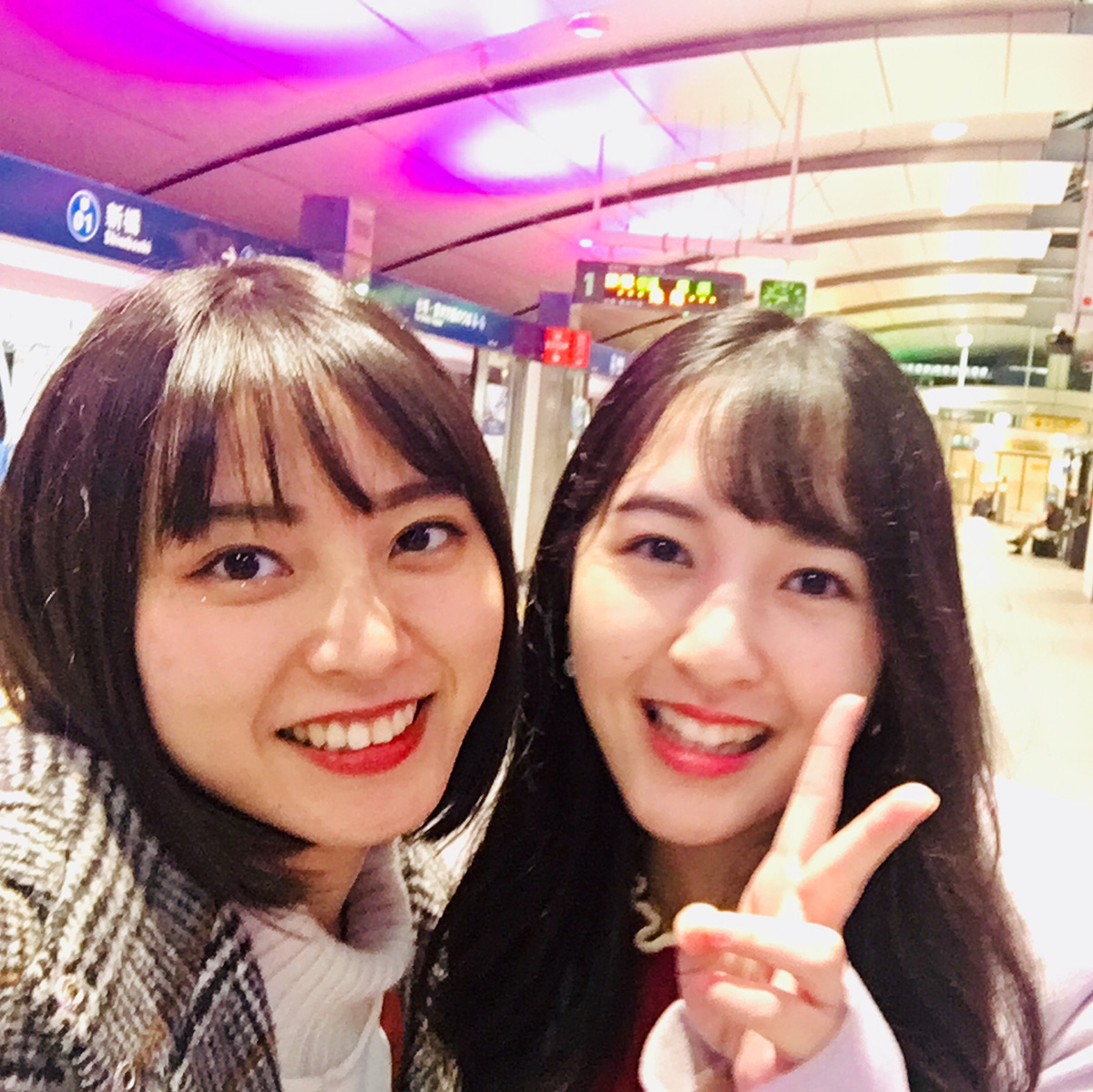 「ゆりかもめ新橋駅」ライトアップ