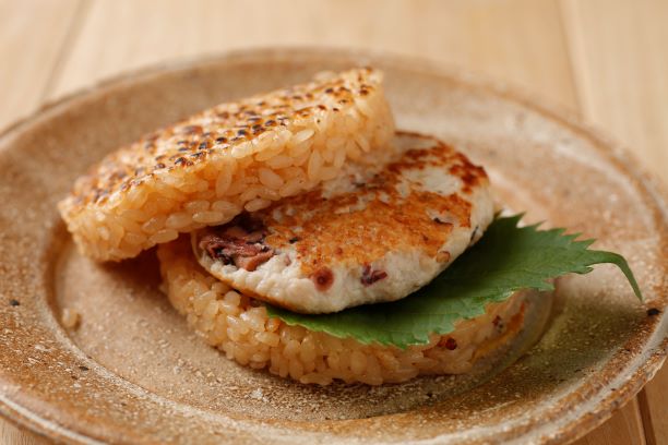 「淡路島タコ飯のライスバーガー(タコつくねパテ)」(750円)