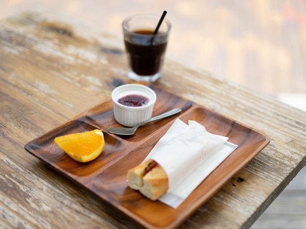 モーニングセット（フリードリンク付き）550円