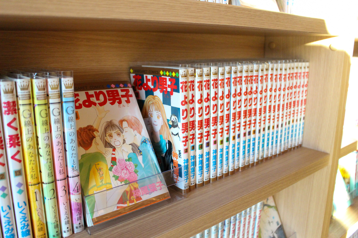 たくさんのコミックが選び放題！（写真は編集部の趣味です）