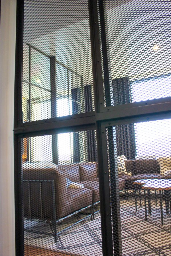 アーティストのMV作品とかに出てきそう