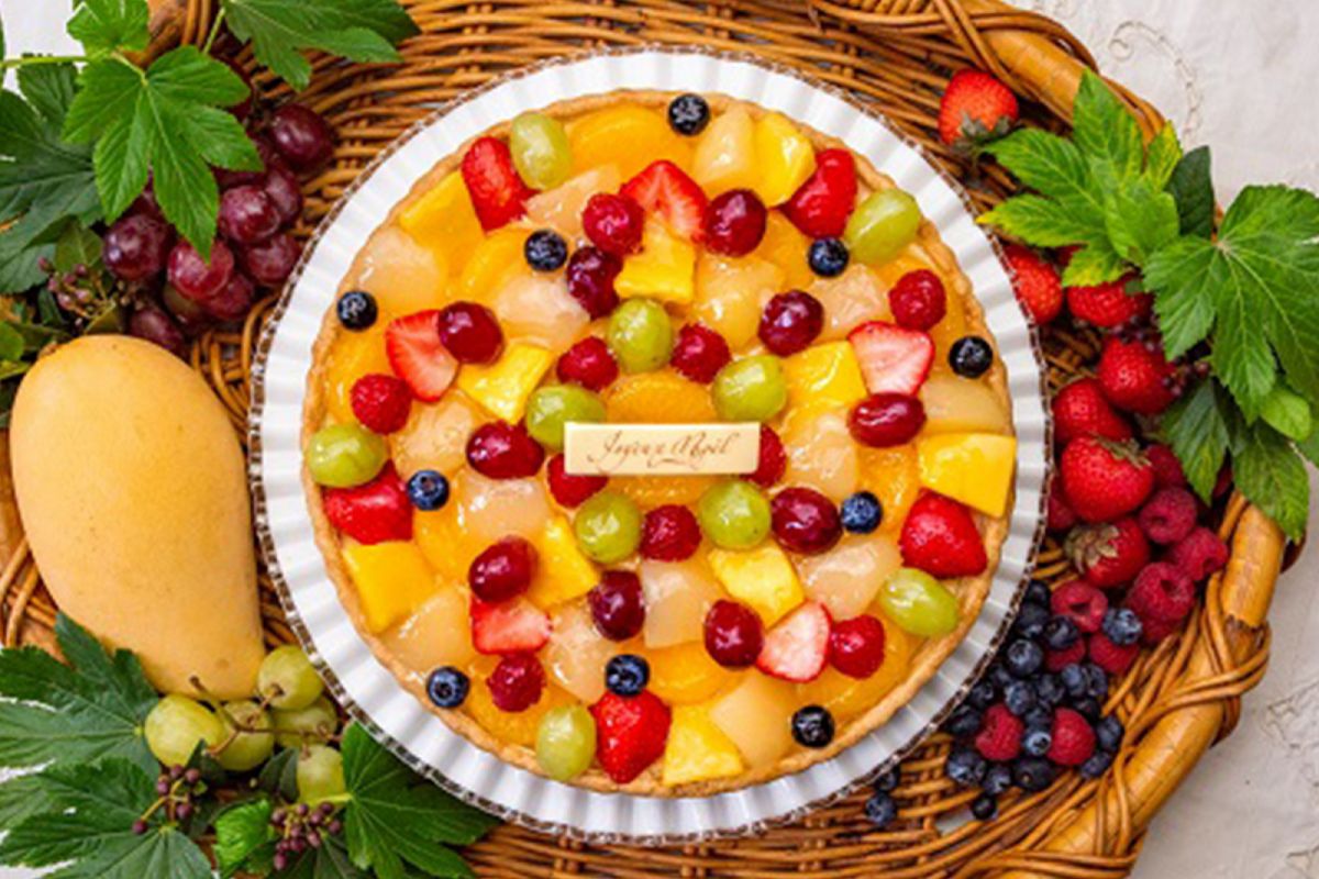 「8 種のフルーツのタルト」piece 968円/whole （25cm）9687円/（17cm）5316円/（13cm）3357円