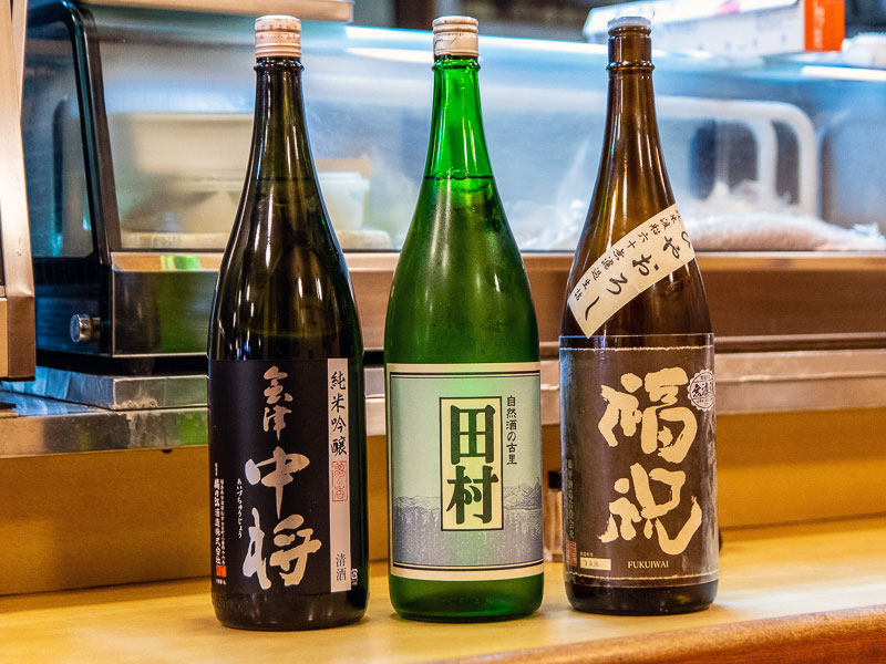 日本酒は概ね1合650～1000円（税込）