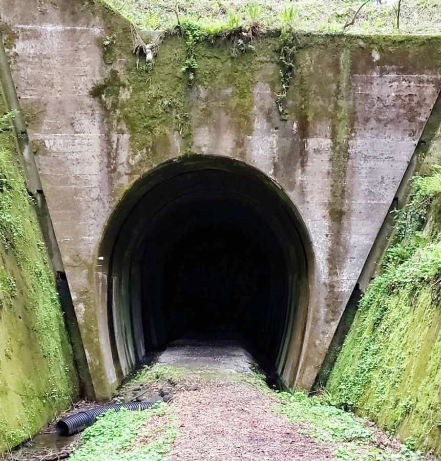 行き止まりのトンネル