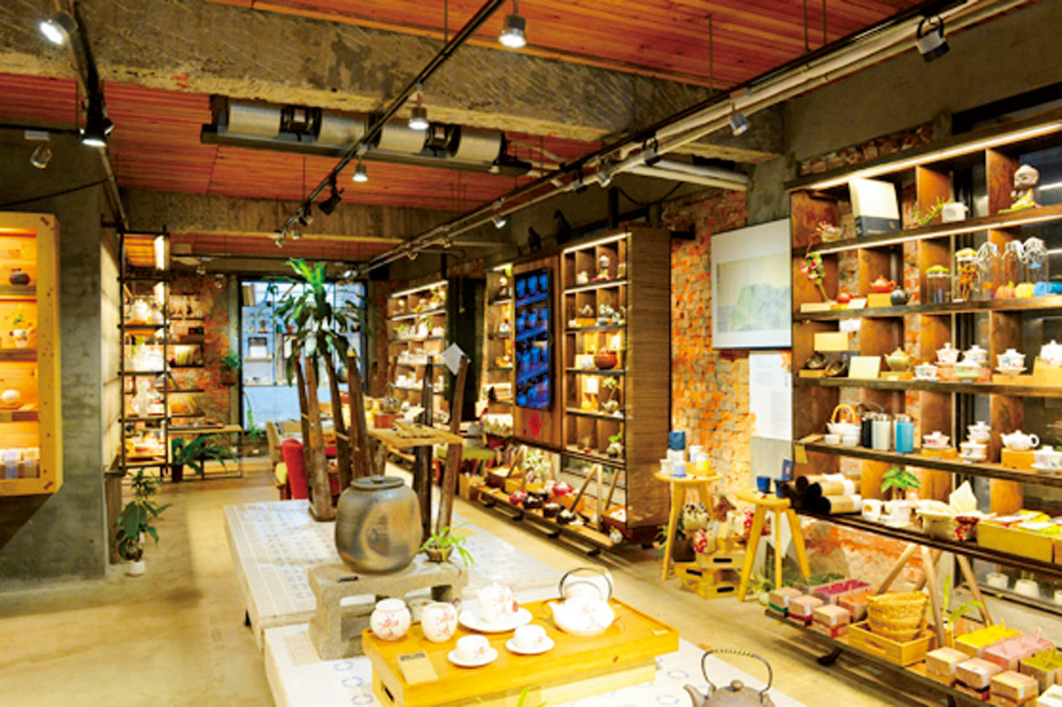 伝統的なデザインからモダンなものまで、アイテムは1000以上