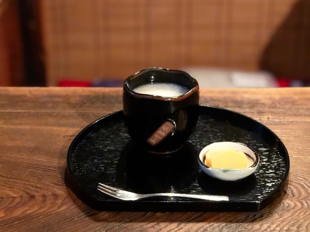 明神甘酒（暖かい）440円（税込）