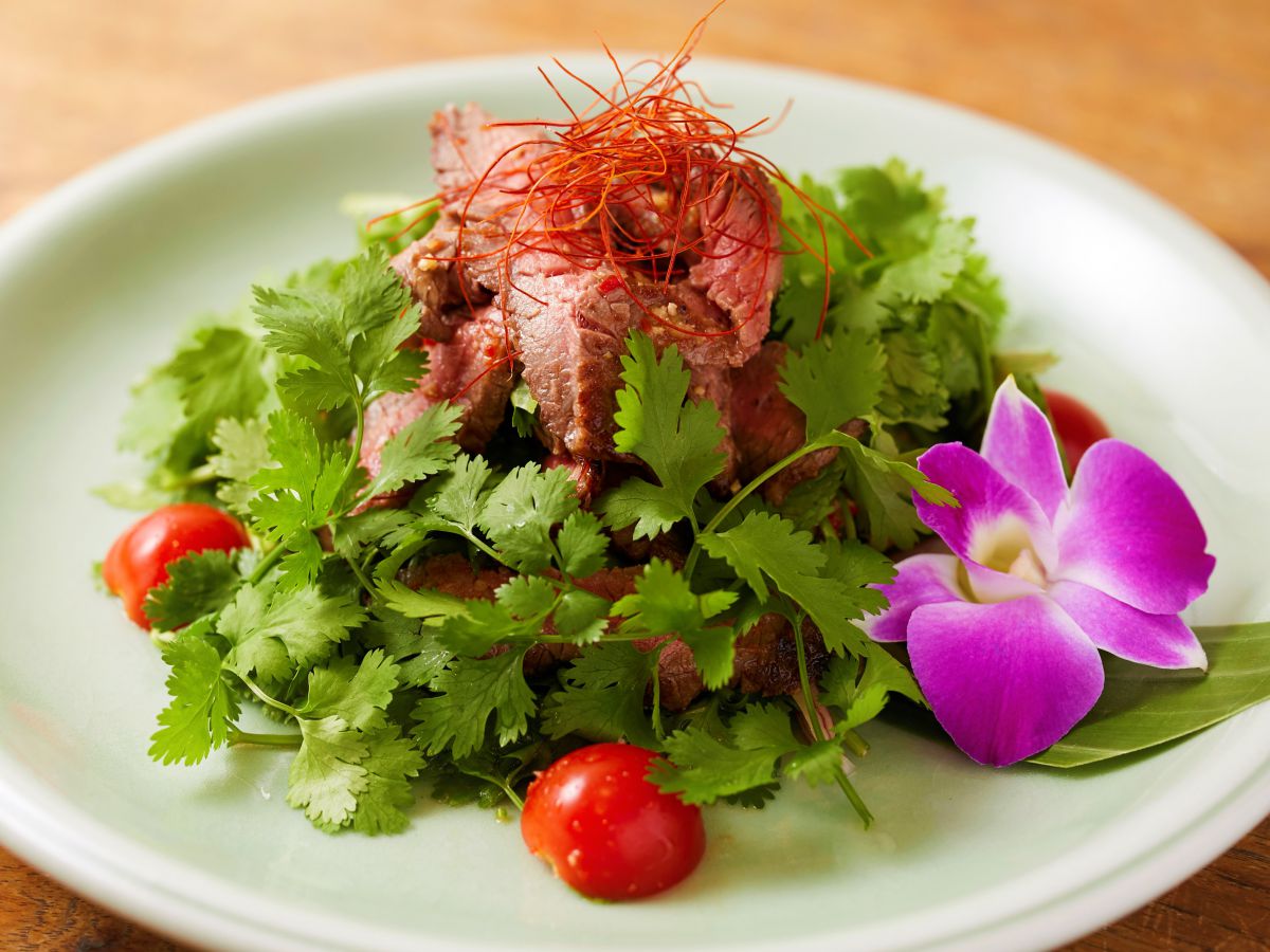 信州牛のパクチーサラダ 