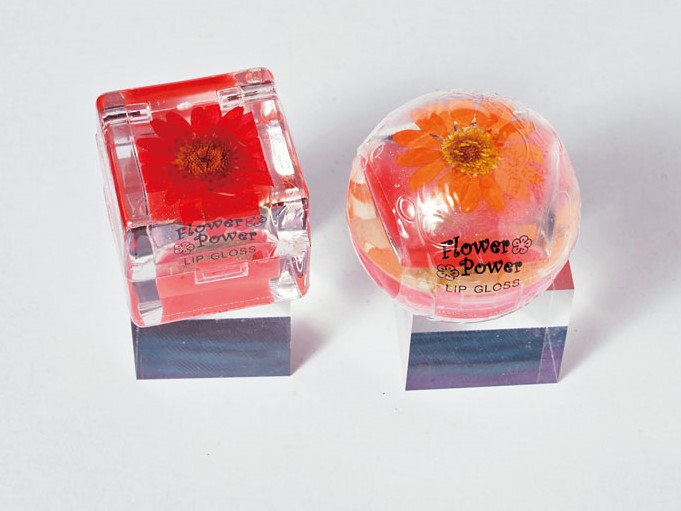 リップグロス 各$ 2.99