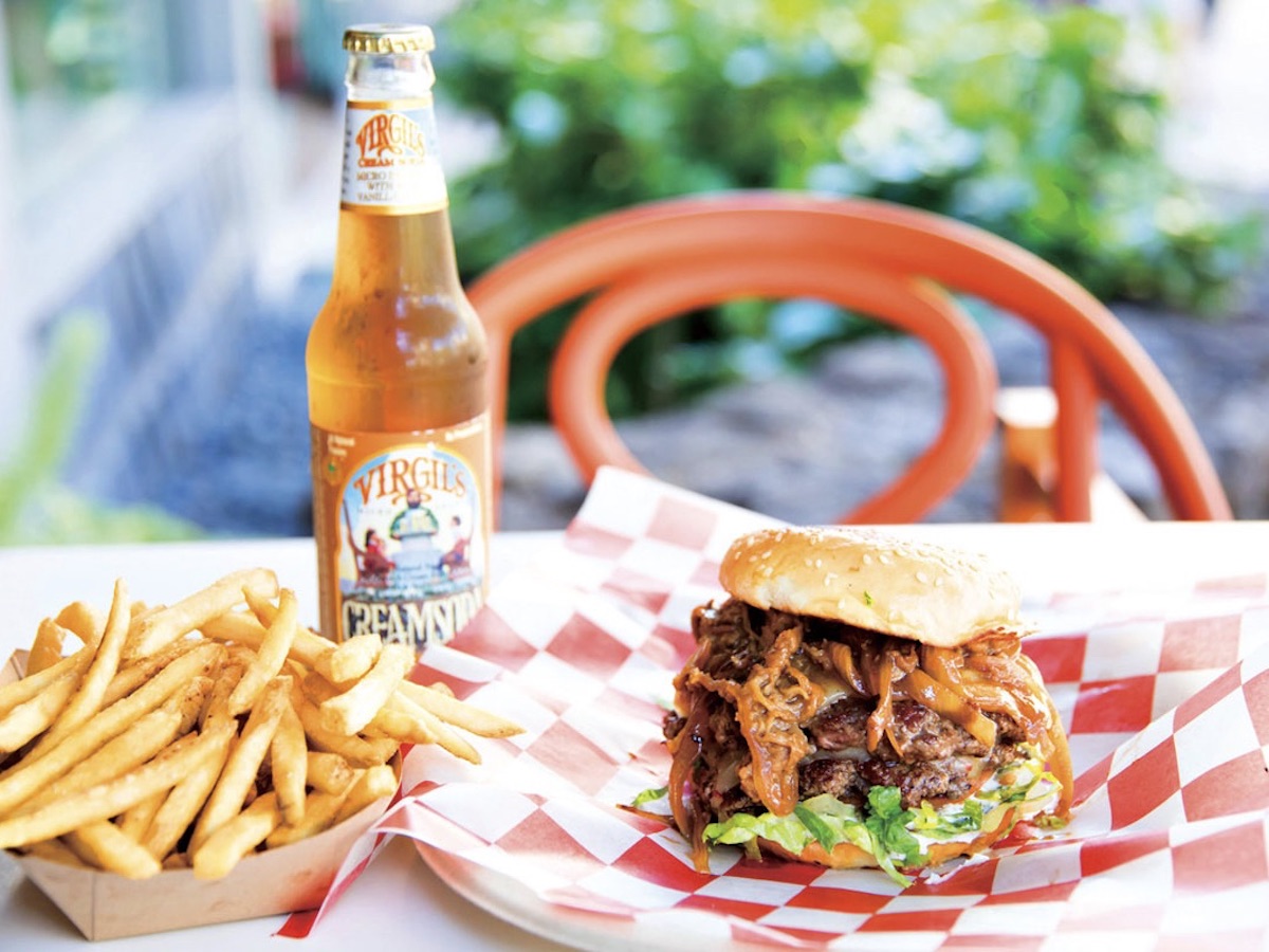 とことんハワイアンにこだわる！リッチで手ごろなグルメバーガー６選