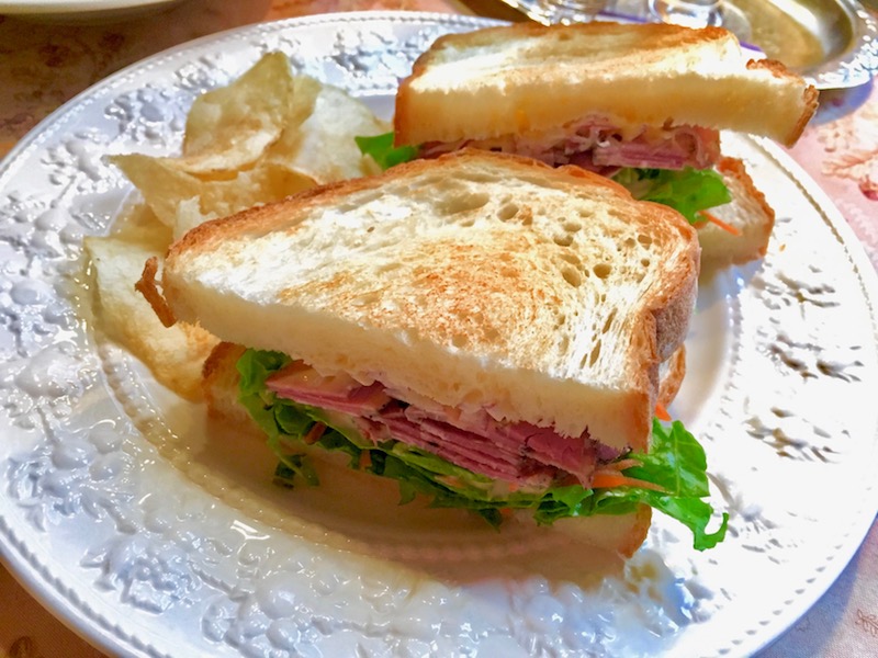 「パストラミビーフのサンド」1280円（税込）