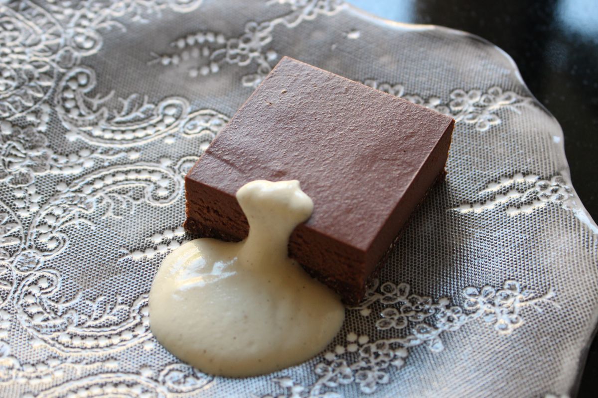 ローチョコレートタルト 880円