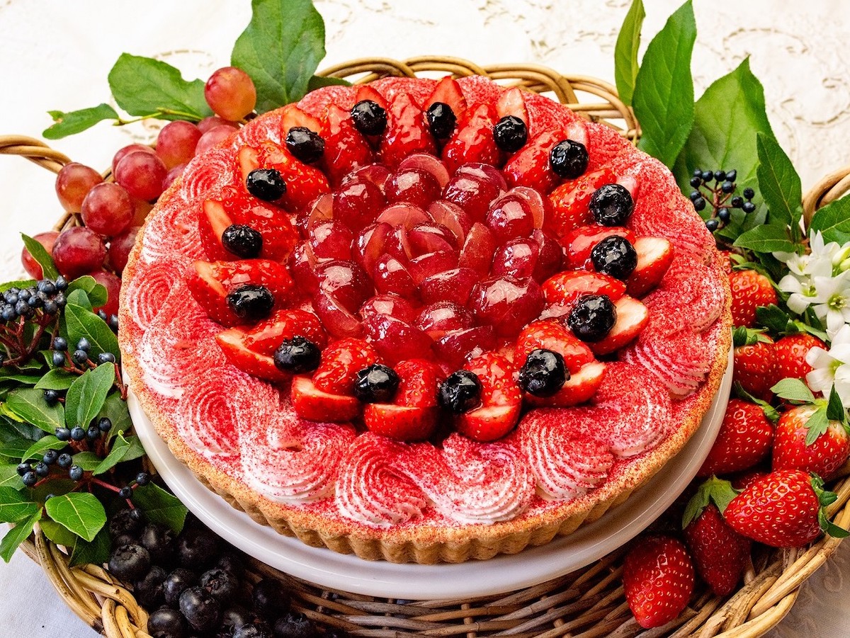 世界遺産「首里城」の早期再建へ願いをこめて「キル フェ ボン」から黄金芋と紫芋のタルトを発売