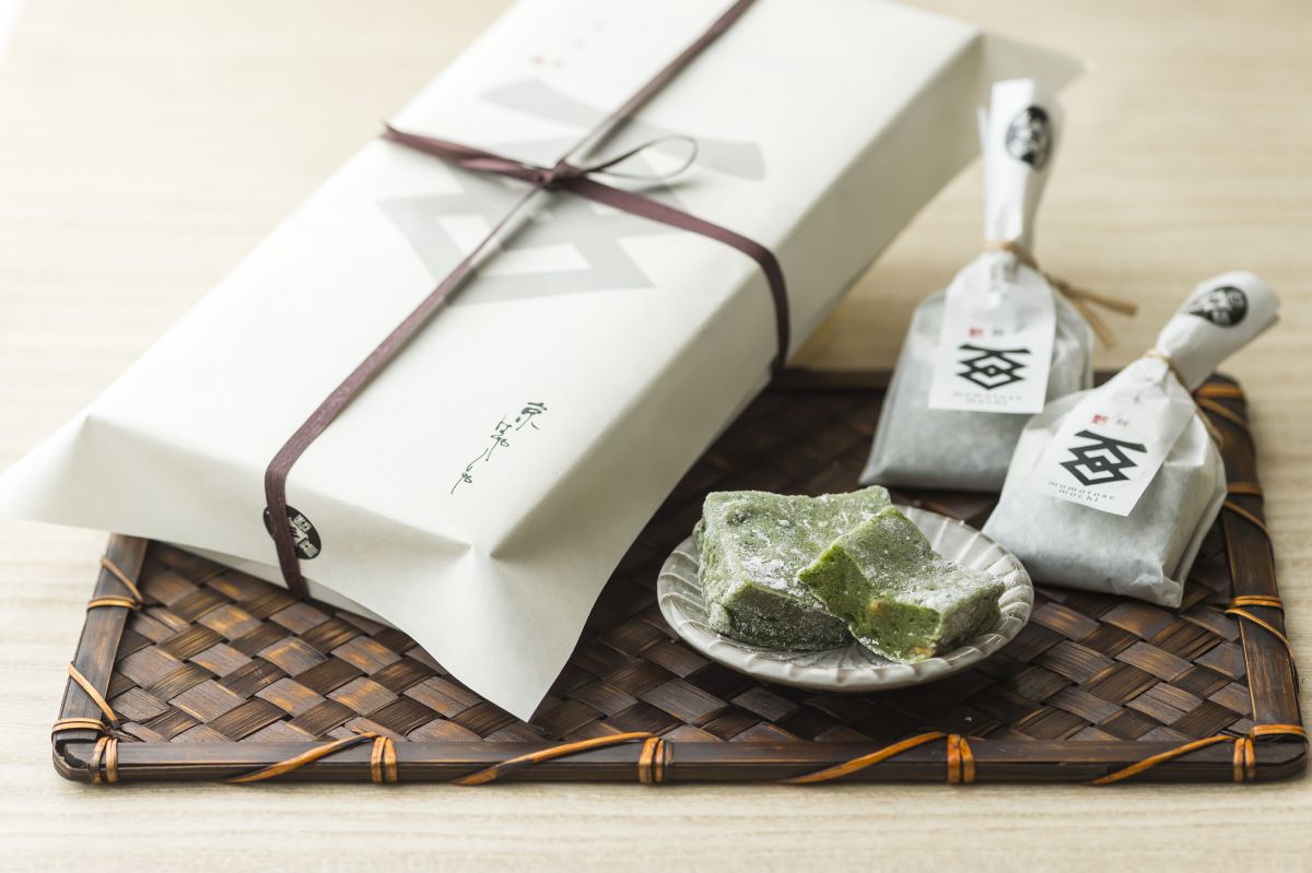 百年餅(ももとせもち)6個入り 1944円(税込)/京はやしや