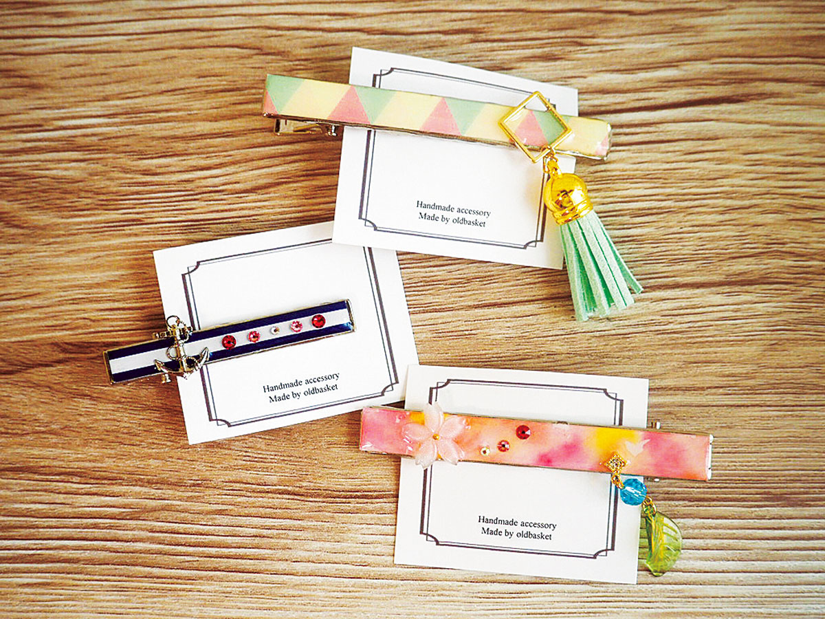 ヘアクリップ マリン(中央)820円 そのほかは各920円