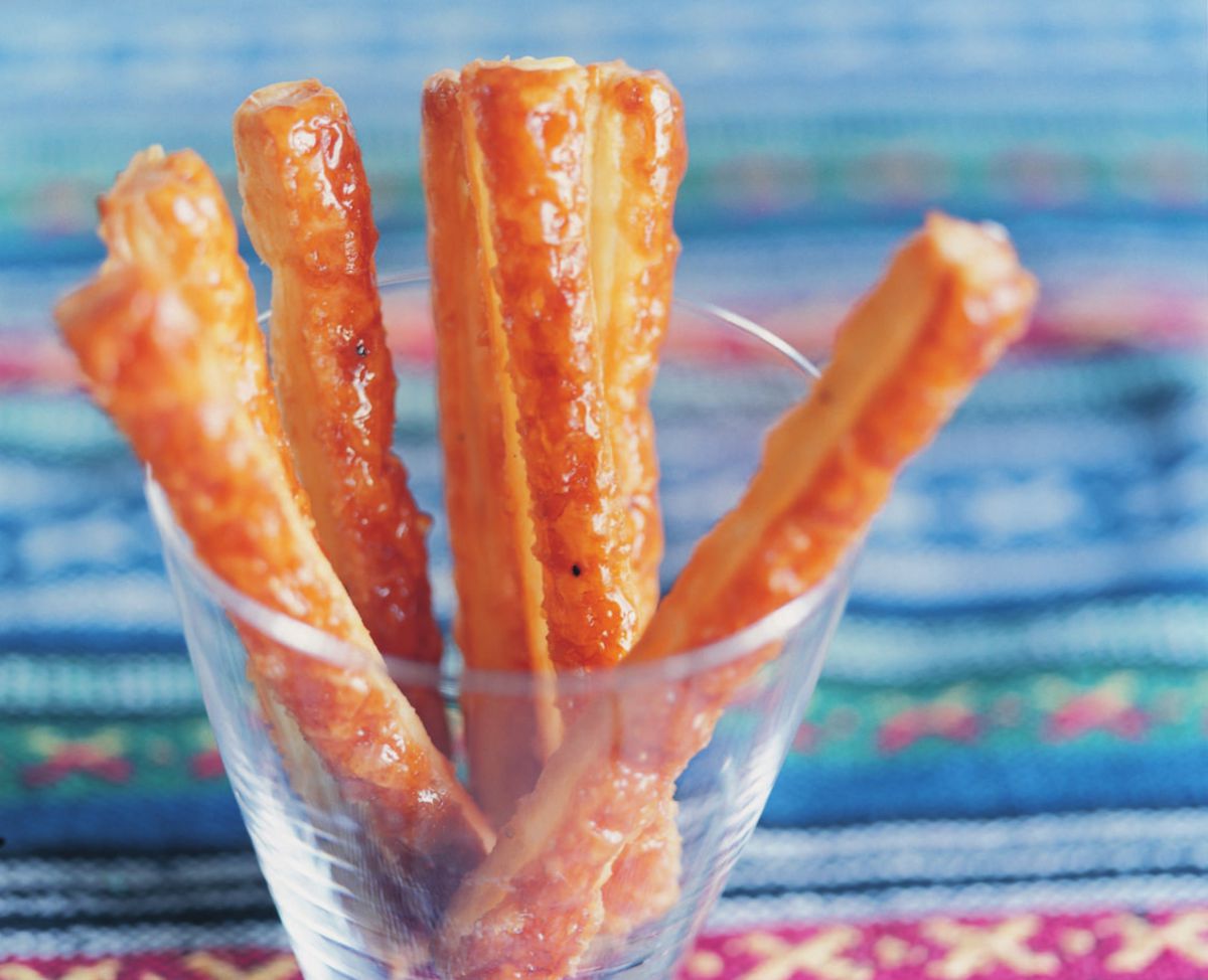 スティックパイ 温かいハーフサイズ（左よりオリジナル、メープル、大学芋）