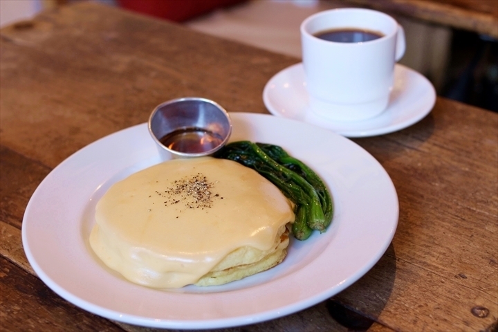 チェダーチーズスピナッチパンケーキ