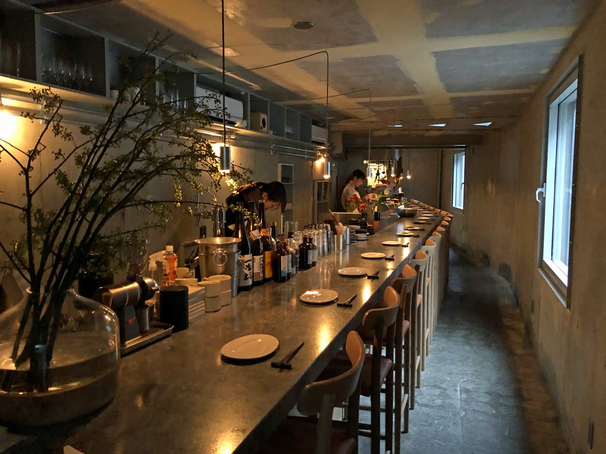 2Fカウンター席