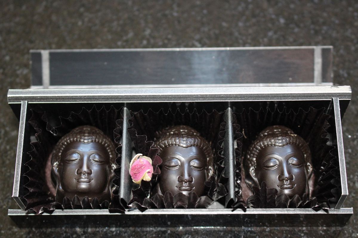 麻炭仏陀　1620円