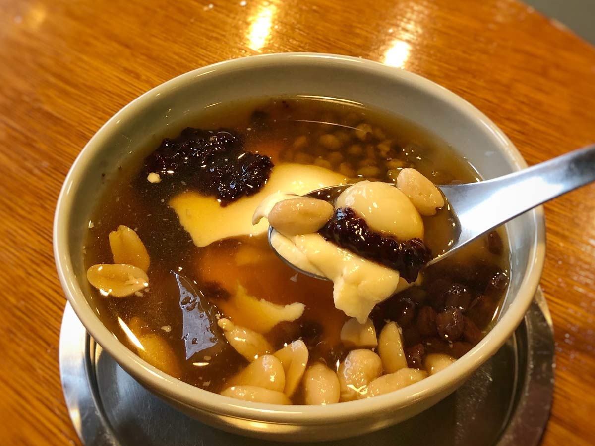 トッピング全部のせ豆花