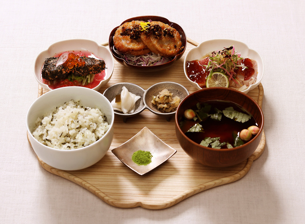 「茶懐石膳」1500円（税別）／京都宇治 藤井茗縁