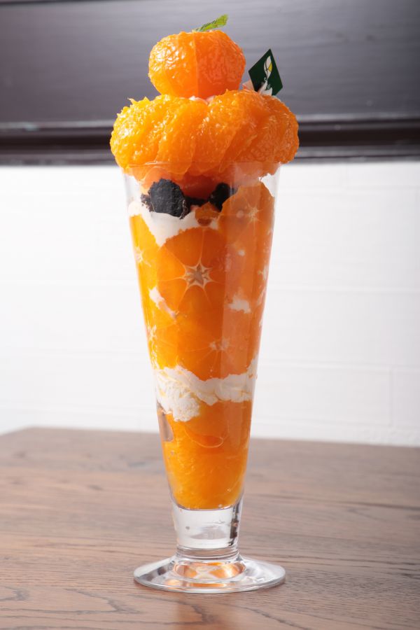 みかん王国和歌山県の「観音山みかんパフェ」1700円（税込）