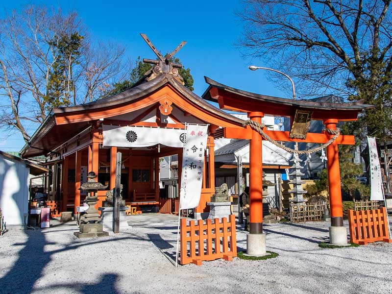 由緒を受け継ぐ2019年に完成した美しい社殿