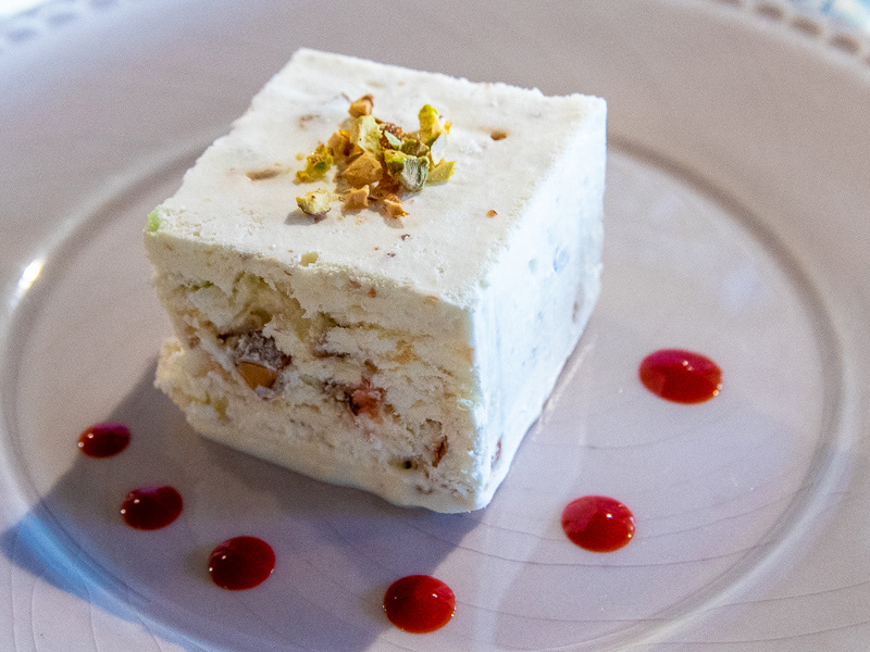 フランスで修行していた店主の娘さんが作る本場仕込みのスイーツ