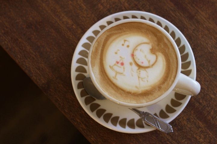 カフェラテ(ホット) 528円
