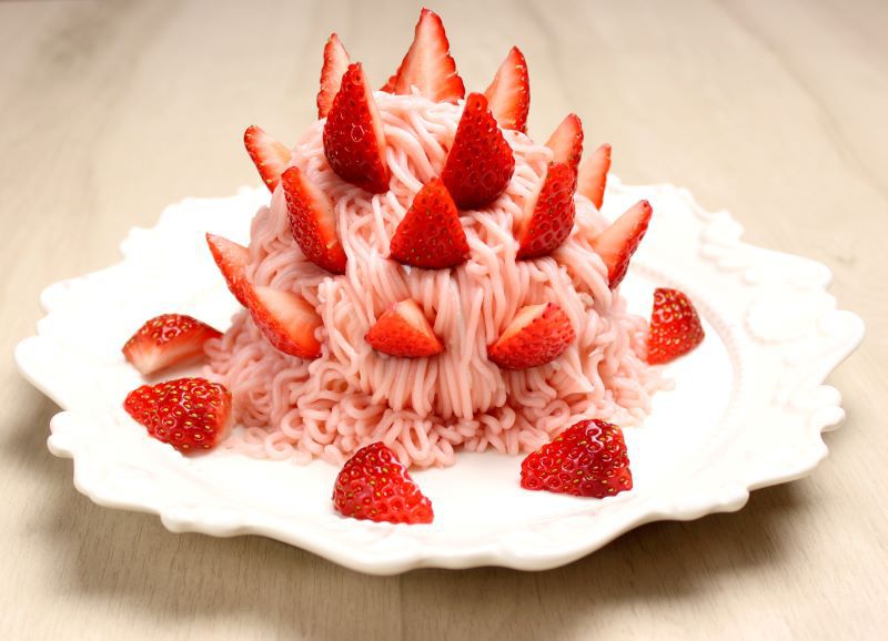 こぼれいちごのモンブラン　1580円