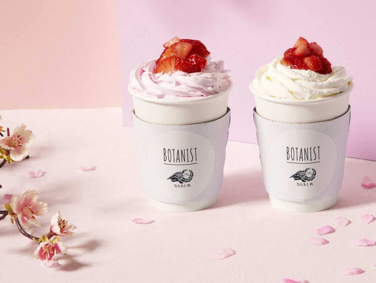 「PINK」（左）はいちごクリーム、「MILK」（右）はホイップクリーム