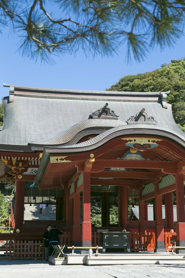 下拝殿とも呼ばれ、挙式も行われる