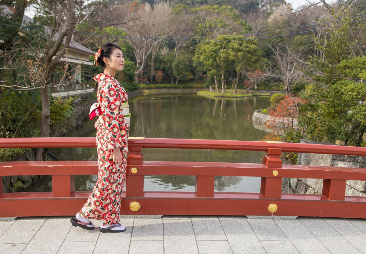 周囲は散策できるようになっています