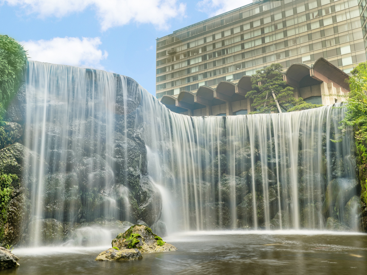 都内とは思えない見事な「大滝」
