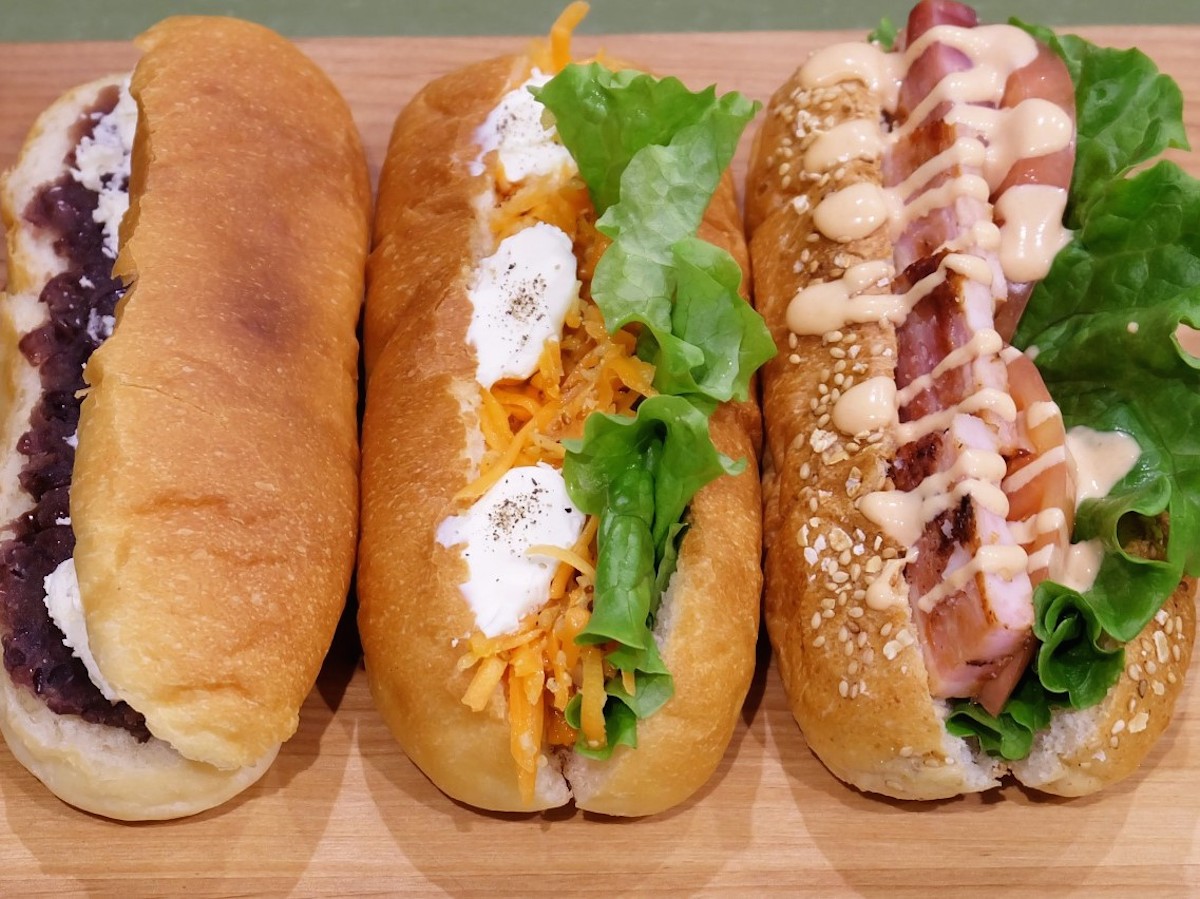 今日のランチはこれ！18種類のコッペパンが揃う隠れ家ベイクショップ