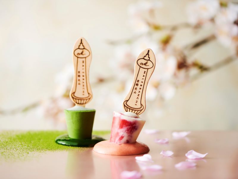 京都タワーのバーがかわいすぎる！桜香るアイスで春を先取り