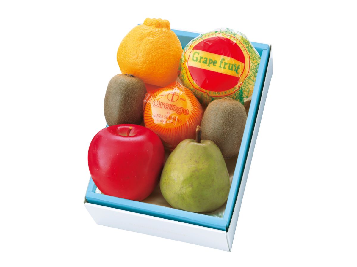 「果物詰合せ」5400円（税込）/銀座千疋屋　 ※時期・天候により詰合せ内容が変更される場合もあります