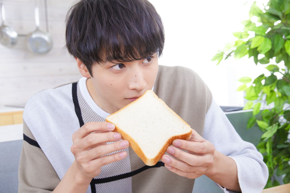 次に鼻を近づける小関さん。匂いからして全く違うのだそう