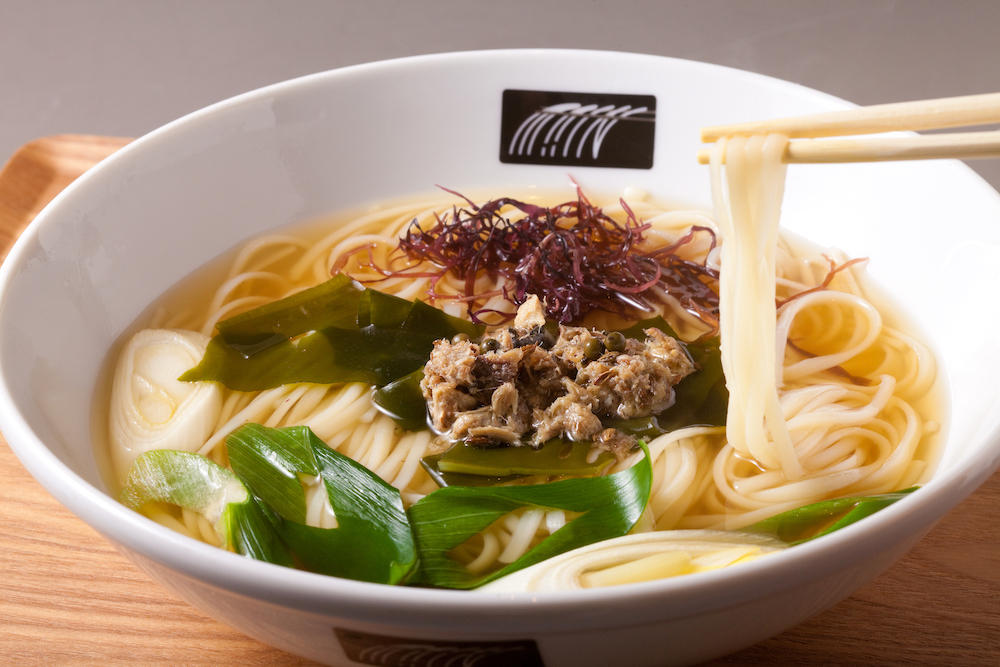 ペッパー燻製鯖うどん 1000円