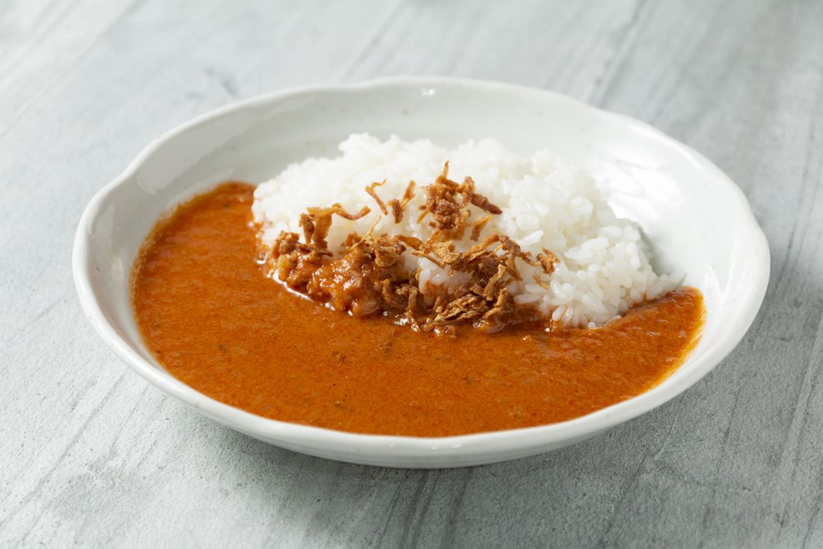 トマトとココナッツミルクのカレー 900円