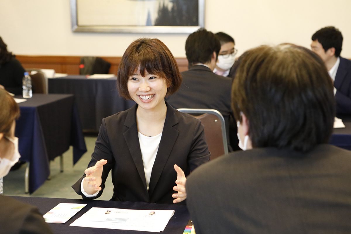 普段の生活での困りごとを話す参加者
