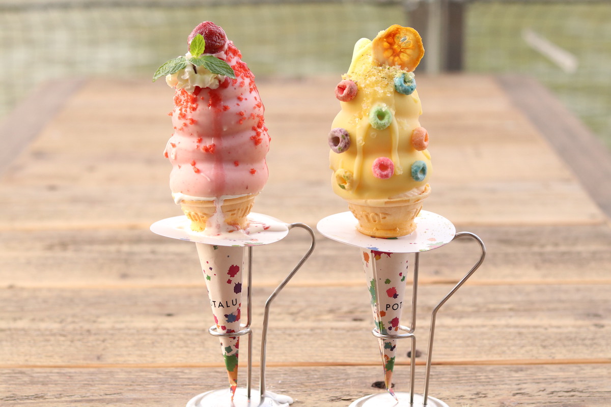 きるぐみソフト 左からいちご、レモン各500円