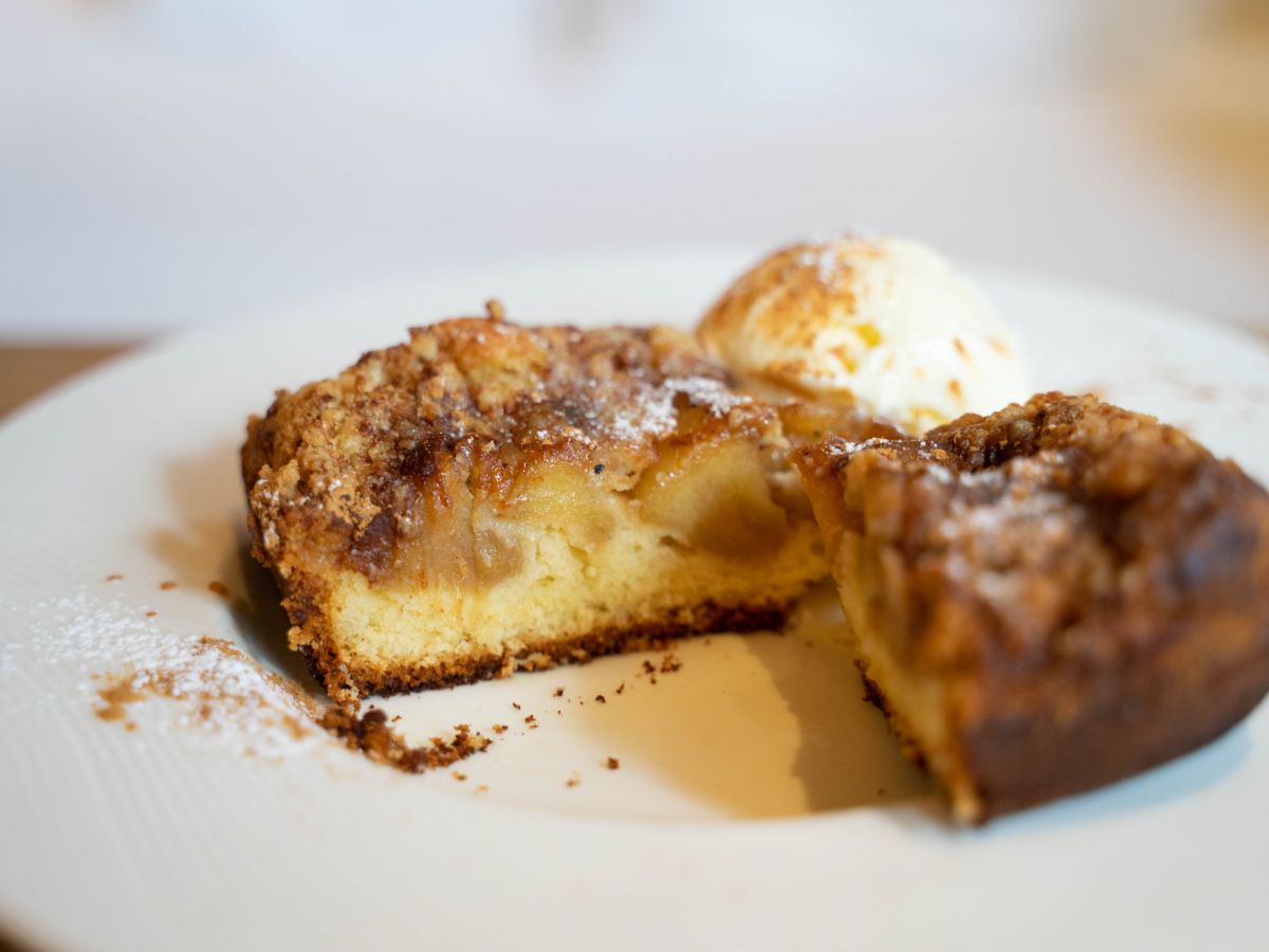 リンゴのクランブルとバニラアイス 700円（税別）