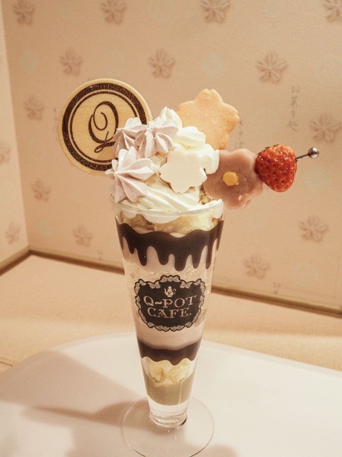 桜パフェ（ドリンク付き 1850円）